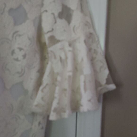 Kaari Blue off white lace top  bell sleeves  Sz S - Picture 3 of 5